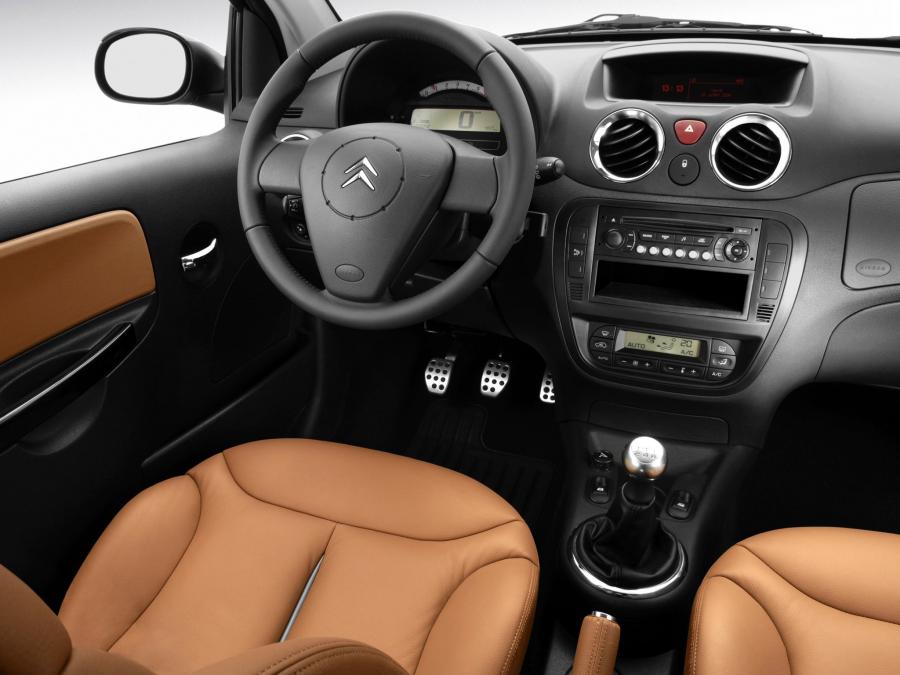  Citroen C2 So Chic 2006 года  (фото 2 из 3)